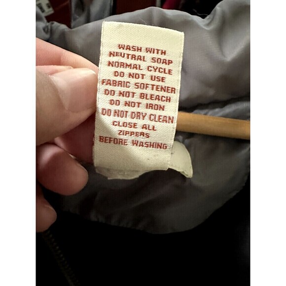 Sundance Woman's Alpine Walk Down Filled Zip Hooded Detachable Fur Vest Size L - Picture 3 of 16